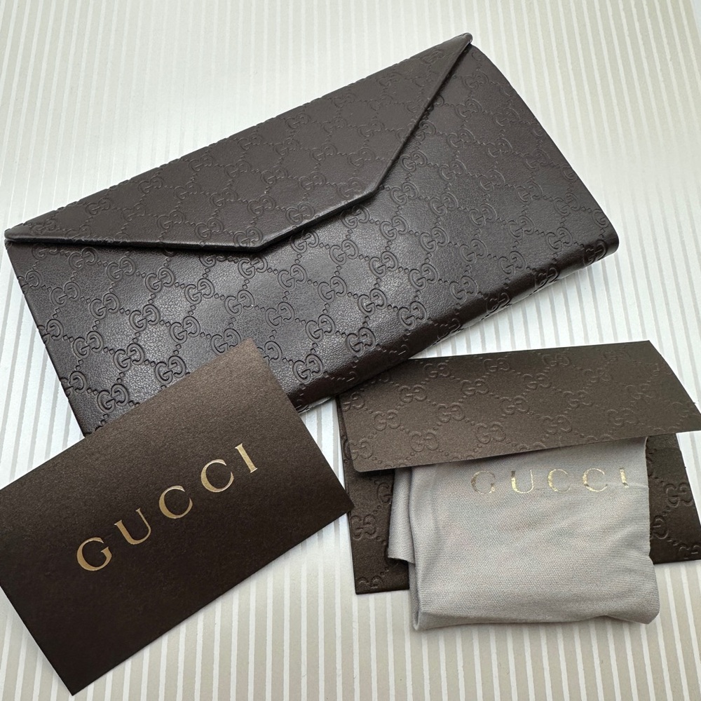LARGE Gucci Brown Embossed Case for Glasses. - Picture 4 of 10